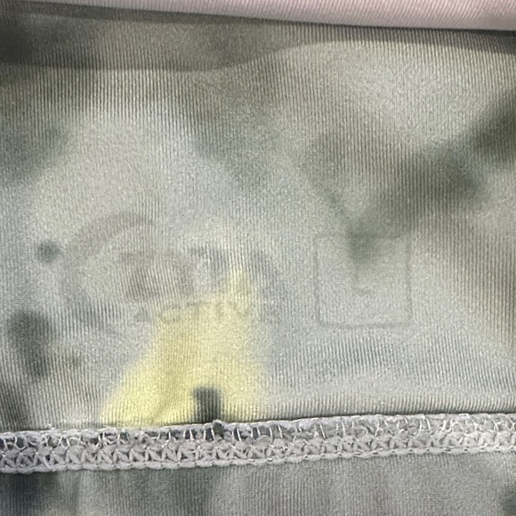 2 Vibrant Sports Bras - Tie-Dye and Leopard Print - Picture 5 of 5